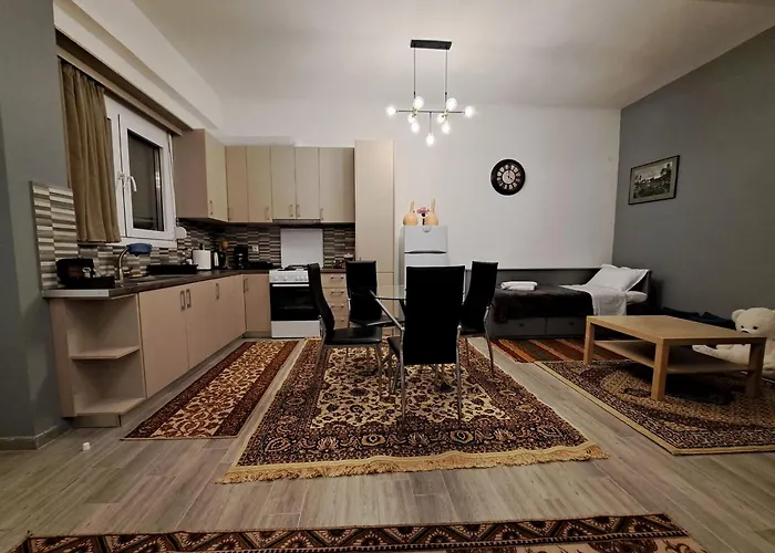 Villaggio Traditional Living